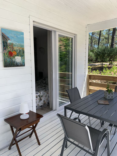 Others 4, Chalet Mavalear Naturiste la Jenny, Gironde
