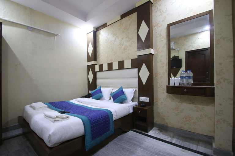 Bedroom 4, Lord Krishna Hotel Dx. Inn, Delhi
