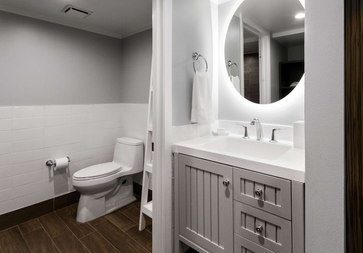 Bathroom 5, Banana Bay Resort & Marina, Monroe
