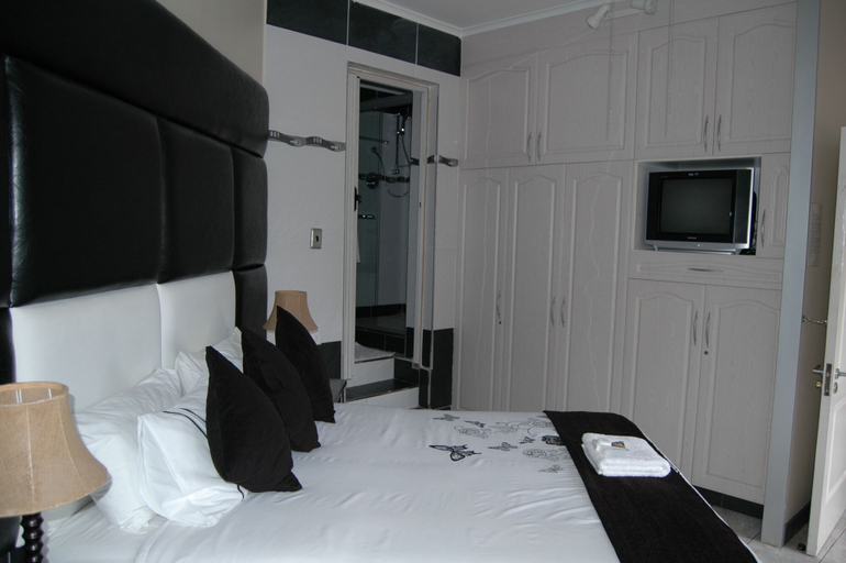 Bedroom 2, Bon a Vie B and B and Self Catering, Buffalo City