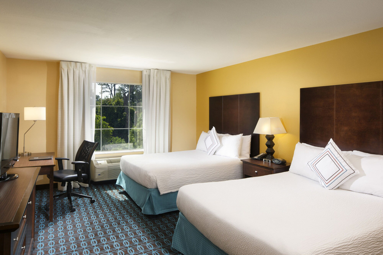 Bedroom 4, Fairfield Inn & Suites Houston Intercontinental Airport, Houston