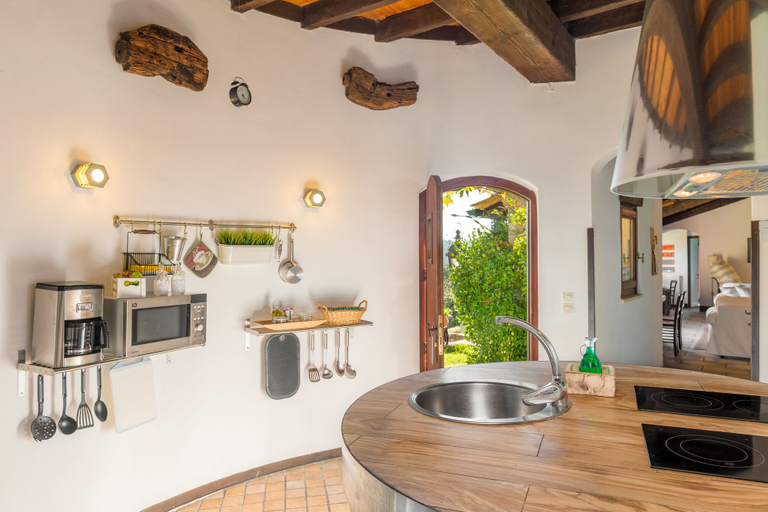 Others 5, Villa Melolia, Ionian Islands