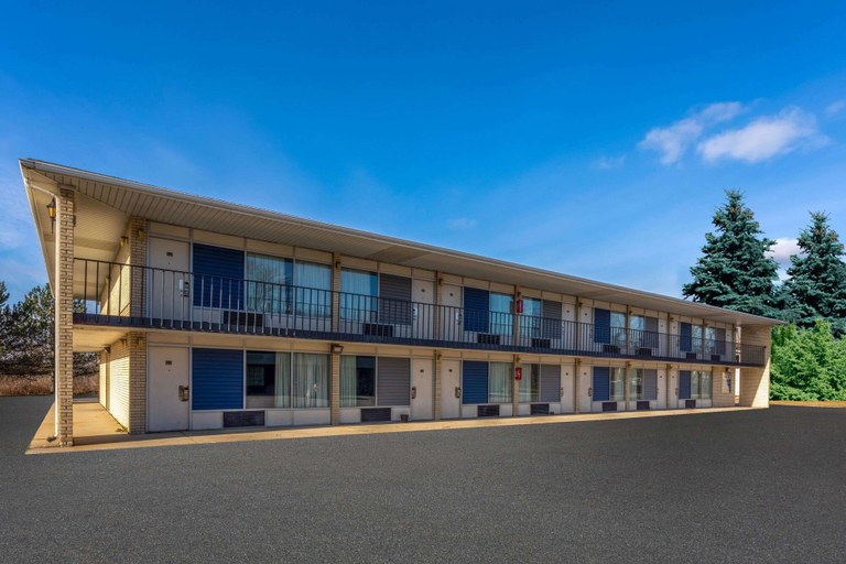 Exterior & Views 2, Days Inn by Wyndham Birch Run, Saginaw