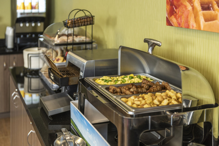 Food & Drinks 5, Comfort Inn Sudbury City, Greater Sudbury