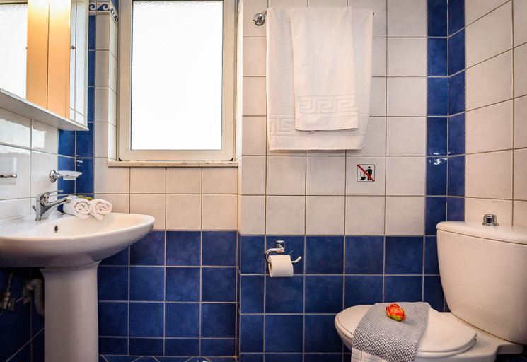 Bathroom 4, Irinoula Dreams, Crete