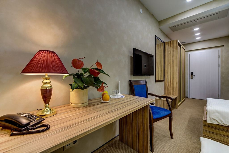 Others 5, Shouyuan Hotel, Sankt-Peterburg gorsovet
