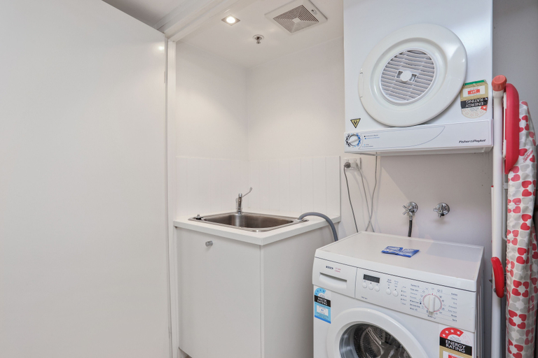 Bathroom 4, Tweed Ultima Apartments, Tweed Heads