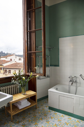 Bathroom 4, Hotel Palazzo Guadagni, Florence