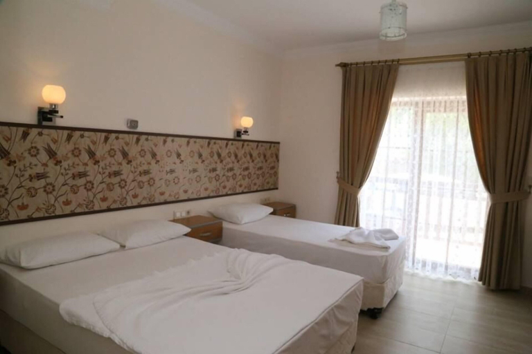Bedroom 2, Manolya Hotel, Bodrum