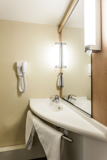 Bathroom 5, ibis Tlemcen, Mansourah