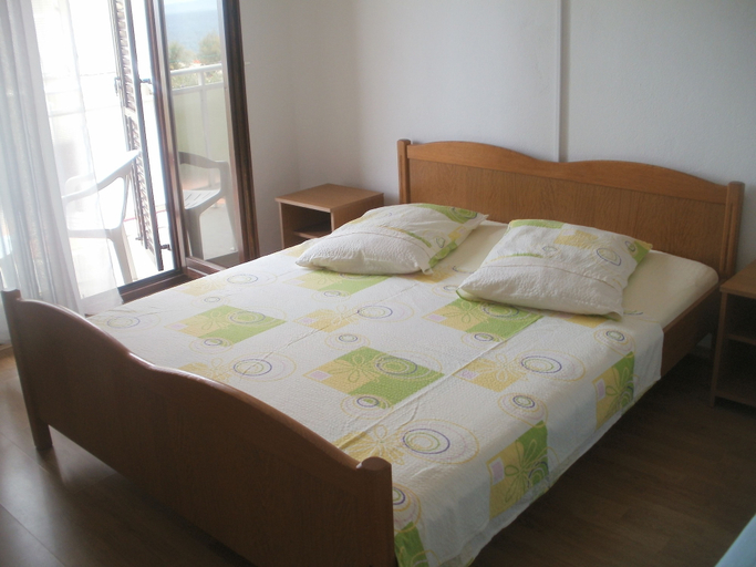 Bedroom 2, Beach Apartments Toni, Podstrana