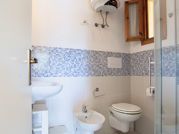 Bathroom 5, Appartamenti Porto Coda Cavallo, Nuoro