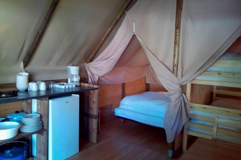 Bedroom, Amazone, Côte-d'Or