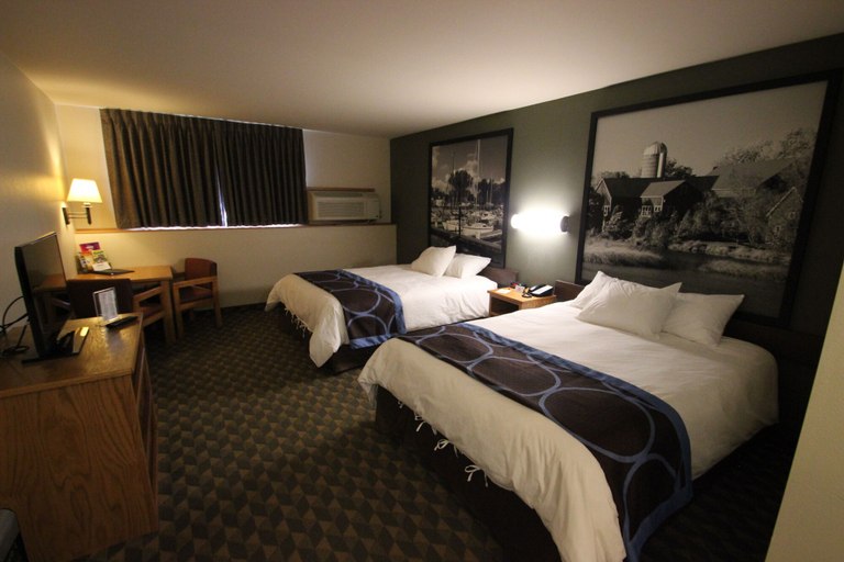 Bedroom 1, Darlington Inn, Lafayette