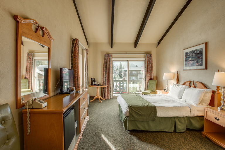 Bedroom 4, Der Ritterhof Inn, Chelan