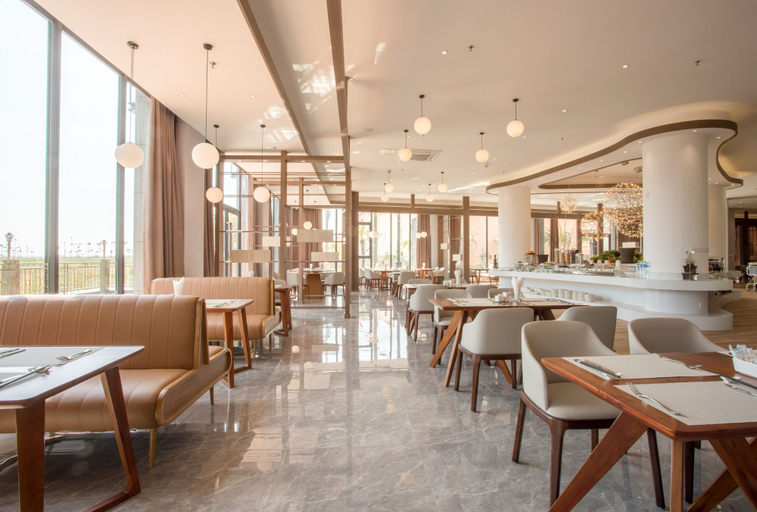 Food & Drinks 5, The QUBE Hotel & Suite Vientiane, Vientiane