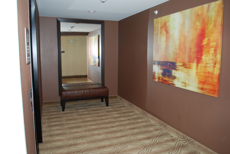 Others 5, Landmark Suites, Williams