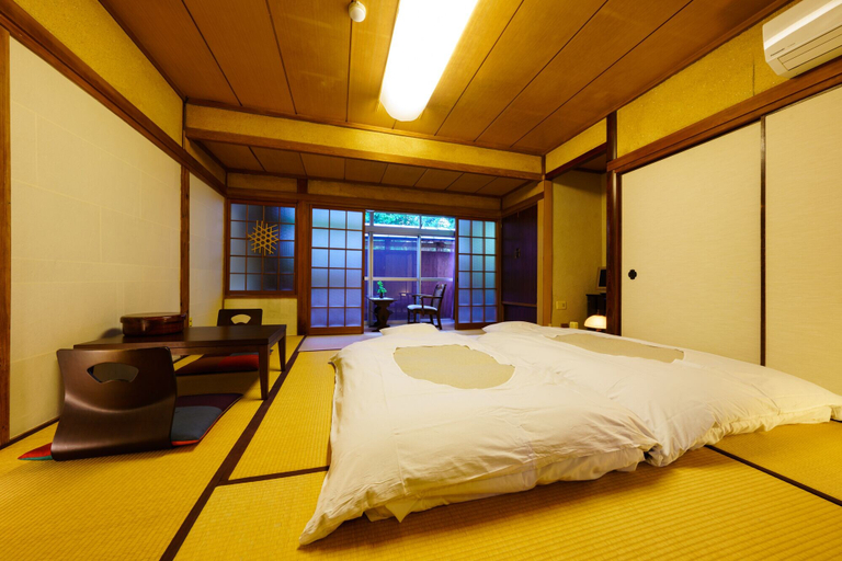 Bedroom 3, Yamada Bessou くつろぎの温泉宿 山田別荘, Beppu