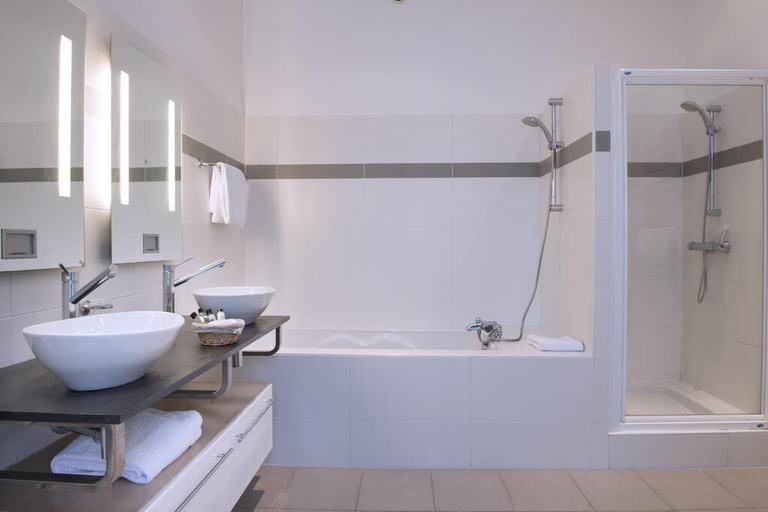 Bathroom 3, Château de l'Hermitage, Val-d'Oise