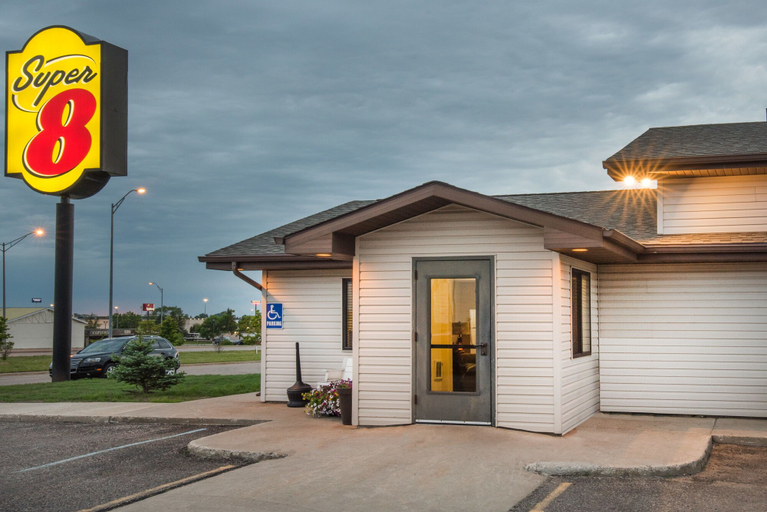 Exterior & Views 2, Super 8 by Wyndham Jamestown, Stutsman