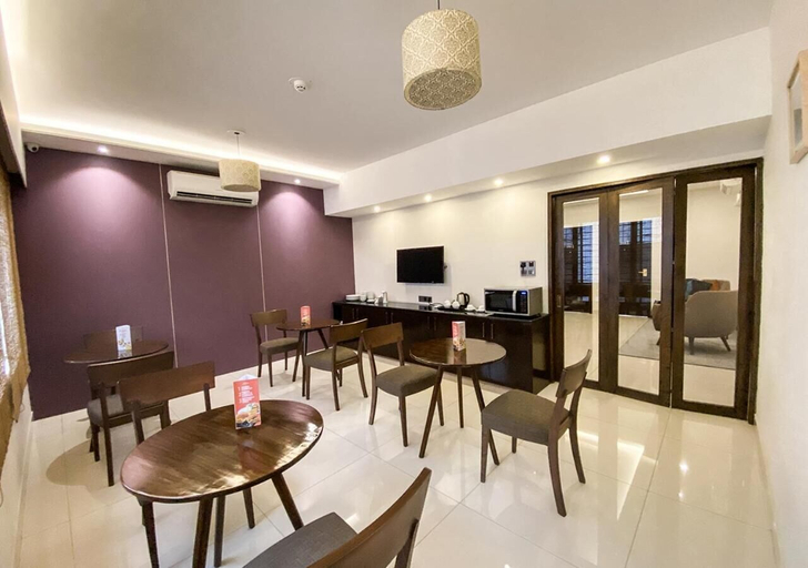 Food & Drinks 4, Jatra Rooms, Dhaka