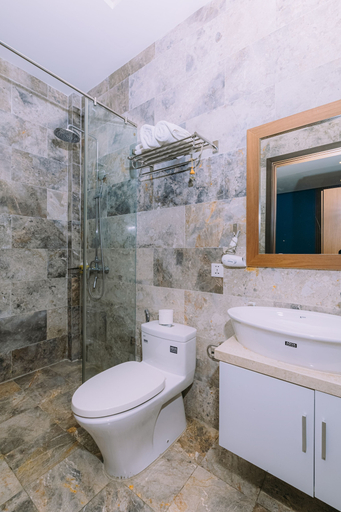 Bathroom 4, Hoi An Majestic Villa, Da Nang