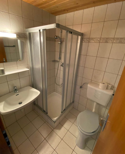 Bathroom 3, Pension Franglhof, Kitzbühel