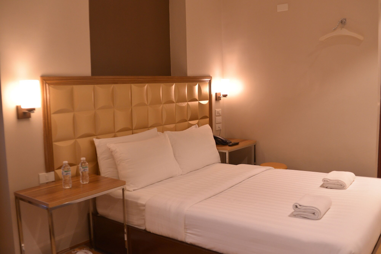 Bedroom 3, Robertson Hotel, Naga City