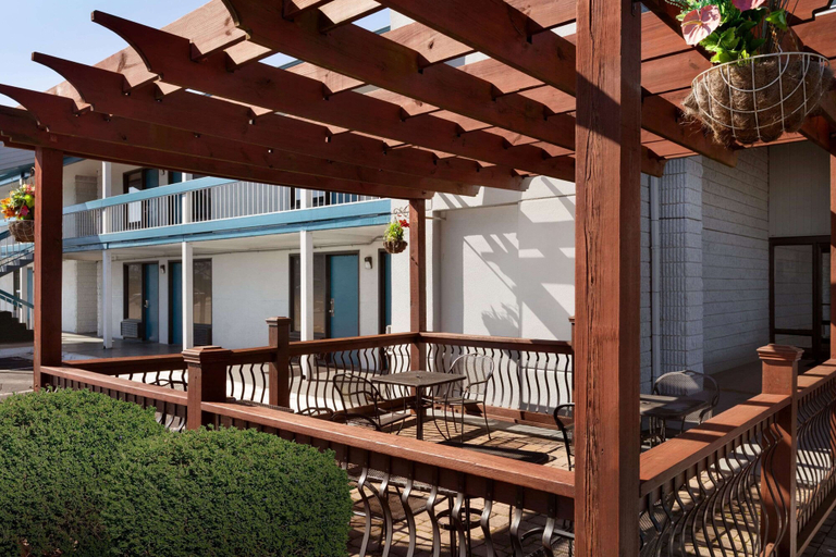 Exterior & Views 2, Baymont by Wyndham Wilmington, New Hanover