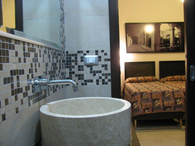 Bathroom 4, Hotel Grazia Eboli, Salerno