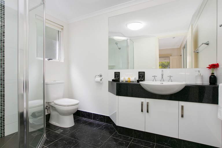 Bathroom 5, On the Beach Holiday Apartments, Cairns