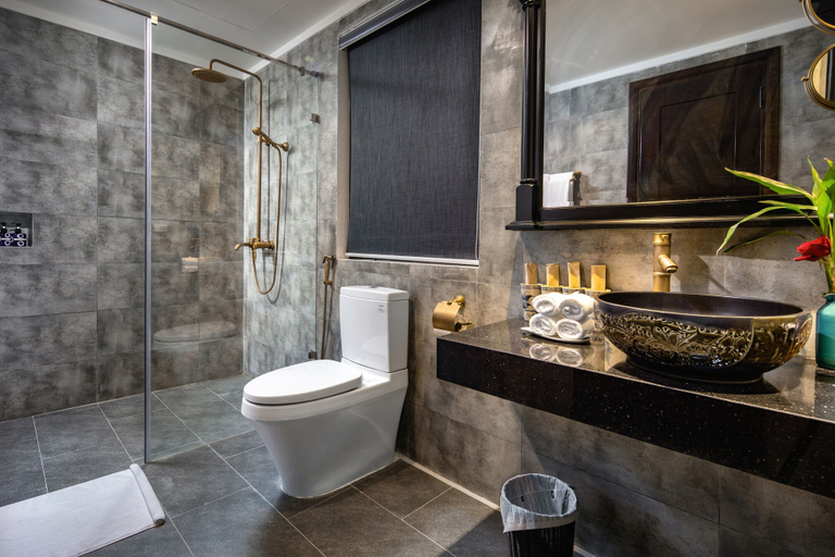 Bathroom 5, The Blue Alcove, Da Nang