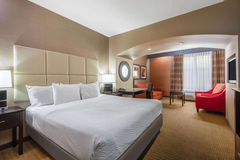 Bedroom 4, La Quinta Inn & Suites by Wyndham Harrisburg-Hershey, Dauphin