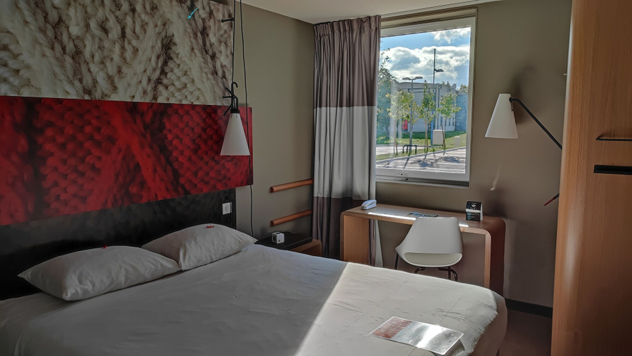 Bedroom 4, ibis Moulins Sud, Allier
