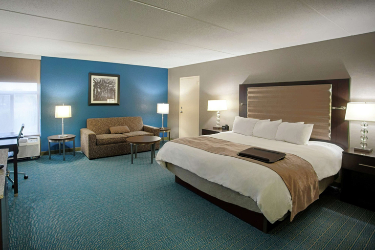Bedroom 3, DoubleTree by Hilton Roseville Minneapolis, Ramsey