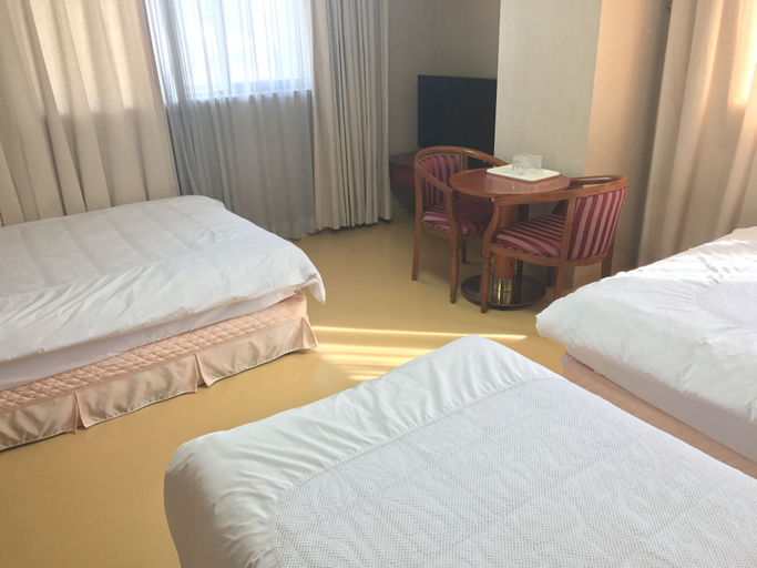 Bedroom 2, Busan Central Hotel, Yeonje