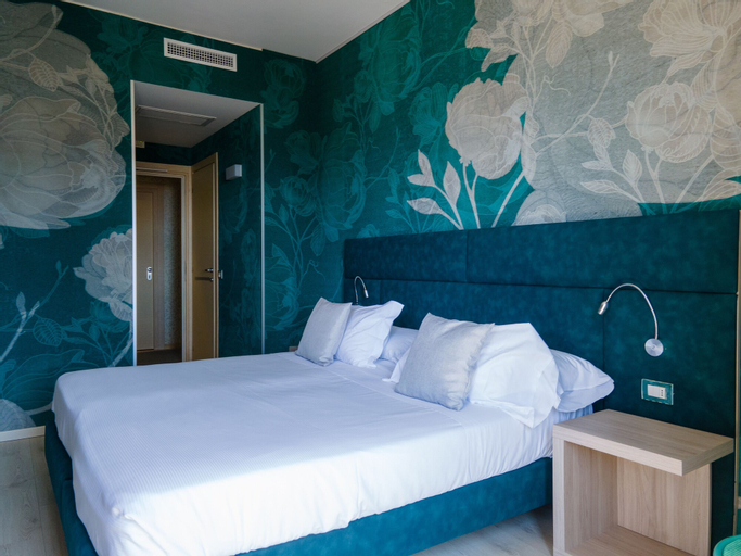 Bedroom 16