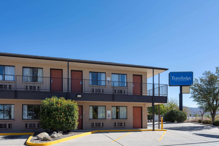 Exterior & Views 2, Travelodge by Wyndham Albuquerque East, Bernalillo