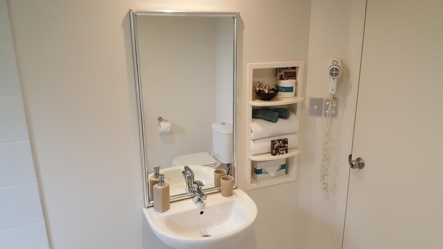 Bathroom 3, Fyffe On Riccarton, Christchurch