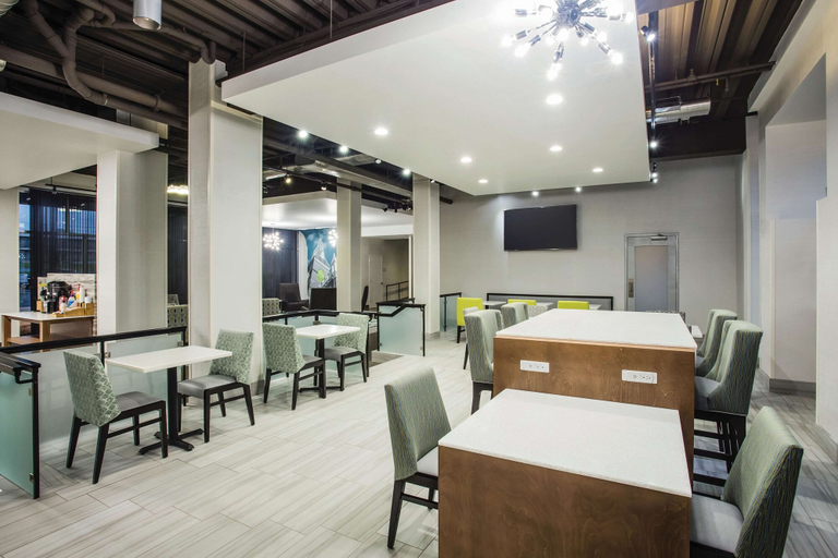 Food & Drinks 5, La Quinta Inn & Suites by Wyndham Winchester, Frederick