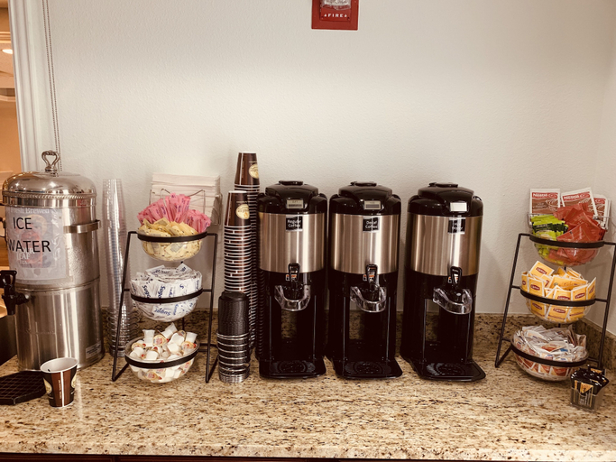 Food & Drinks 5, Comfort Suites Plano East - Richardson, Collin