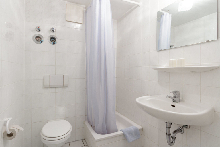 Bathroom 5, Hotel Pankow, Berlin