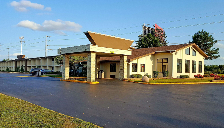 Exterior & Views 2, Lexington Inn & Suites NW Chicago Elgin, Cook