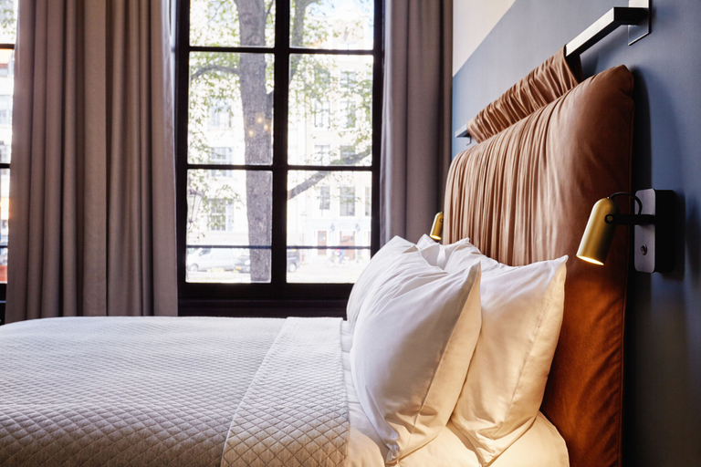 Bedroom 5, The Hoxton, Amsterdam, Amsterdam