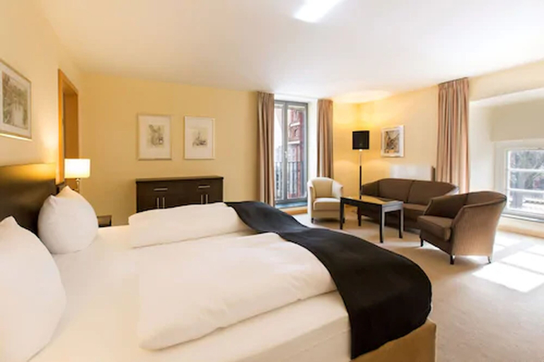 Bedroom 3, DORMERO Hotel Altes Kaufhaus Lüneburg, Lüneburg