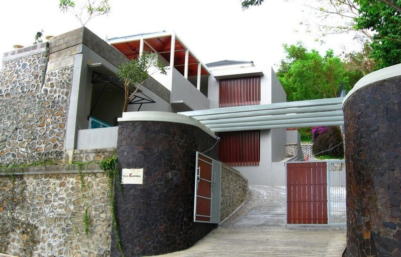 Exterior & Views 25