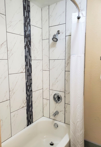 Bathroom 4, Baymont by Wyndham Santa Fe, Santa Fe