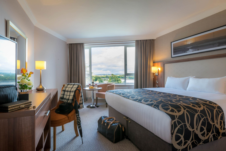 Bedroom 2, Clayton Hotel Silver Springs