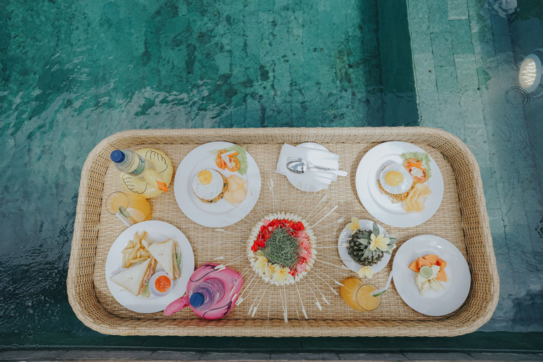 Food & Drinks 26