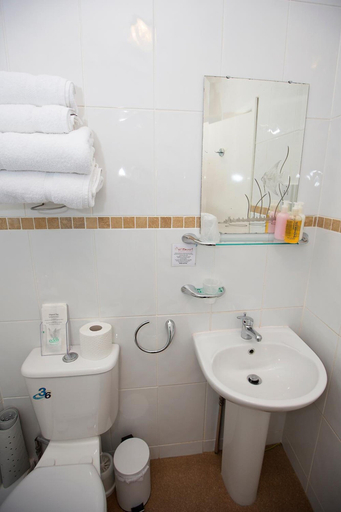 Bathroom 3, The Rosscourt - Adults only, Bournemouth